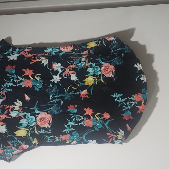 Top - Picture 3 of 7